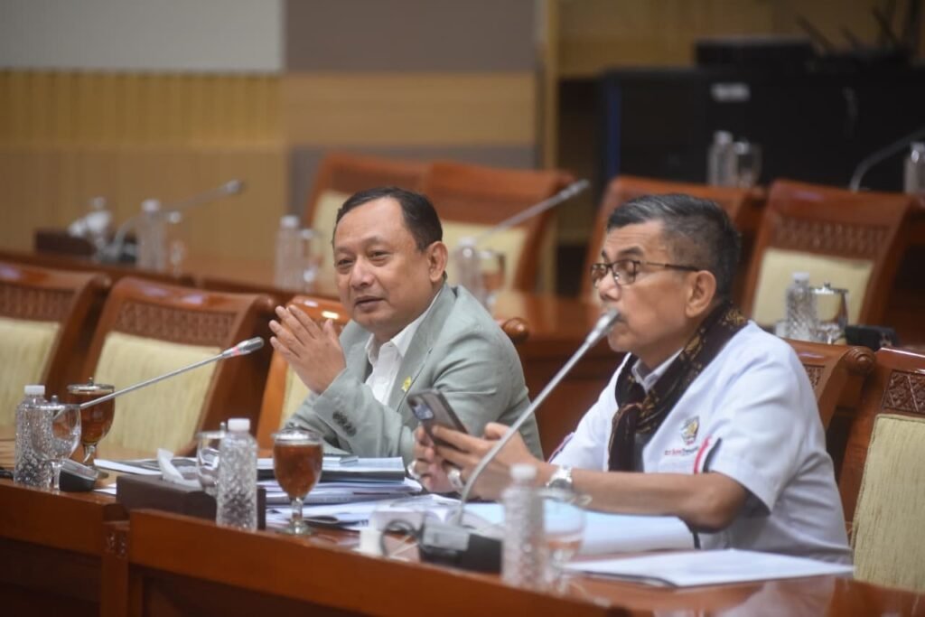 Kepolisian Jangan Ragu Tindak Tegas Penggunaan Sirine dan Lampu Strobo Tak Sesuai Aturan