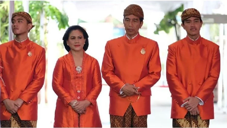 Tony Rosyid Sebut Jokowi Masih “Punya Pengaruh”, Meski Sudah Lengser Presiden RI ke-7, Joko Widodo (Jokowi) dan keluarga.