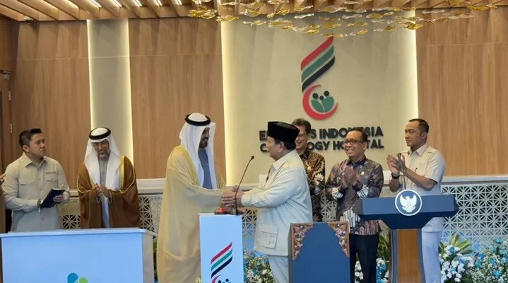 Hadiah Istimewa dari Gurun Pasir: RS Kardiologi Tercanggih di Jateng, Bukti Persahabatan UEA-Indonesia Prabowo Resmikan RS Kardiologi Emirates-Indonesia di Solo: Simbol Persahabatan Dua Bangsa