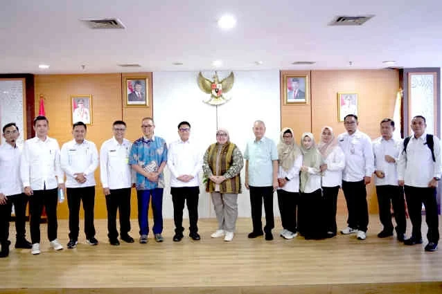 Komisi I DPRD Sumsel Kunjungi DPRD Kepri Pelajari Implementasi E-Government Komisi I DPRD Provinsi Sumatera Selatan mengunjungi Komisi I DPRD Provinsi Kepulauan Riau di Gedung Graha Kepri, Batam Center, Rabu (28/1/2026)