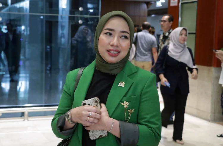 DPR Dukung Pengembangan Nuklir Asalkan Pemerintah Tetap Jaga Proyek Energi Terbarukan Anggota Komisi XII DPR RI Ratna Juwita Sari