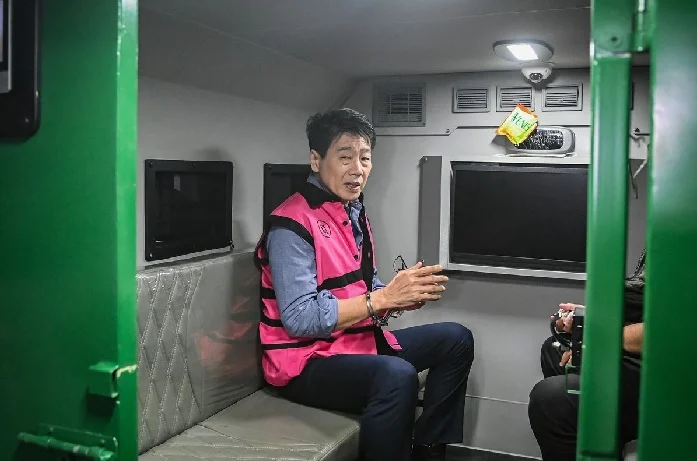 Kejagung Tetapkan Samin Tan Tersangka Korupsi Tambang Batu Bara Ilegal di Kalimantan Tengah Kejaksaan Agung menetapkan pengusaha Samin Tan (ST) sebagai tersangka kasus dugaan korupsi pertambangan batu bara di Kabupaten Murung Raya, Kalimantan Tengah.