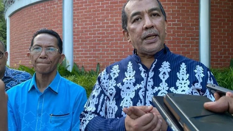 BP Batam dan KPK Koordinasi Perkuat Tata Kelola FTZ, KEK, dan PSN di Batam Kepala BP Batam, Amsakar Achmad dan Kepala Satuan Tugas Koordinasi dan Supervisi Wilayah V KPK, Dian Patria saat memberikan keterangan.