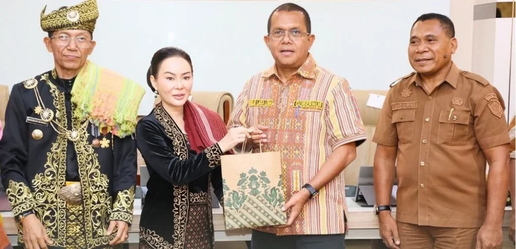 NTT Pelajari Model FTZ Batam untuk Kembangkan Kawasan Ekonomi di Timur Indonesia Pemerintah Provinsi Nusa Tenggara Timur (NTT) mengunjungi Kota Batam untuk mempelajari pengelolaan Kawasan Perdagangan Bebas dan Pelabuhan Bebas (KPBPB) atau Free Trade Zone (FTZ), Selasa (11/5/2026).