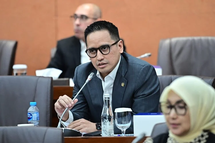 DPR Minta Pemerintah Sanksi Perusahaan CPO yang Terbukti Manipulasi Ekspor Anggota Komisi VI DPR RI Firnando Ganinduto