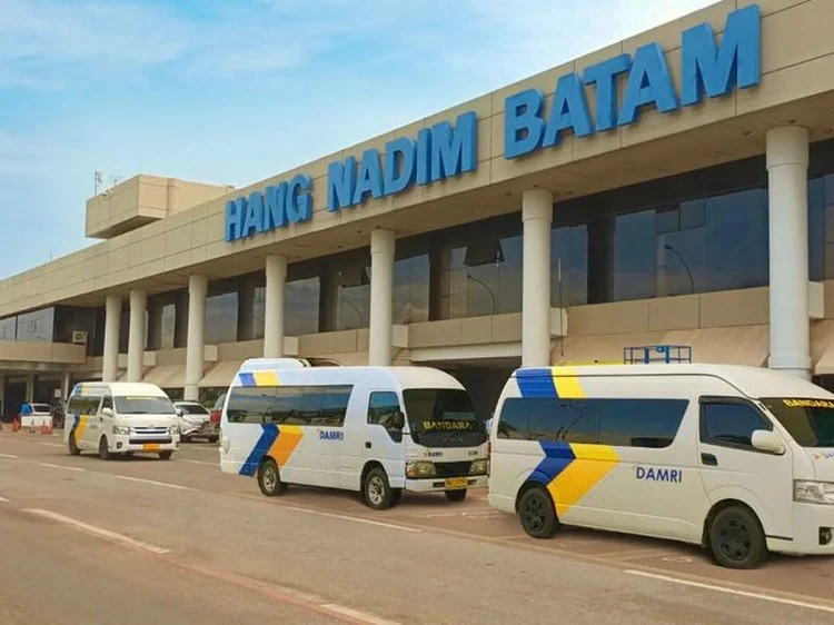 Loket DAMRI di Bandara Hang Nadim Kosong, Penumpang Keluhkan Jadwal Tidak Jelas