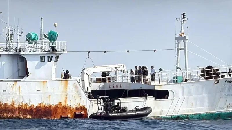 Delapan Awak MV King Sun Jadi Tersangka, Penyidik Kejar Jaringan Internasional Penyelundup 1,3 Ton Ketamin Kapal MV King Sun membawa 1,3 ton ketamin berhasil ditangkap aparat keamanan Beberapa waktu silam. Penagkapan ini bukan akhir penanganan kasus, aparat penegak hukum terus melanjutkan penyidikan untuk membongkar jaringan internasional di balik penyelundupan tersebut.